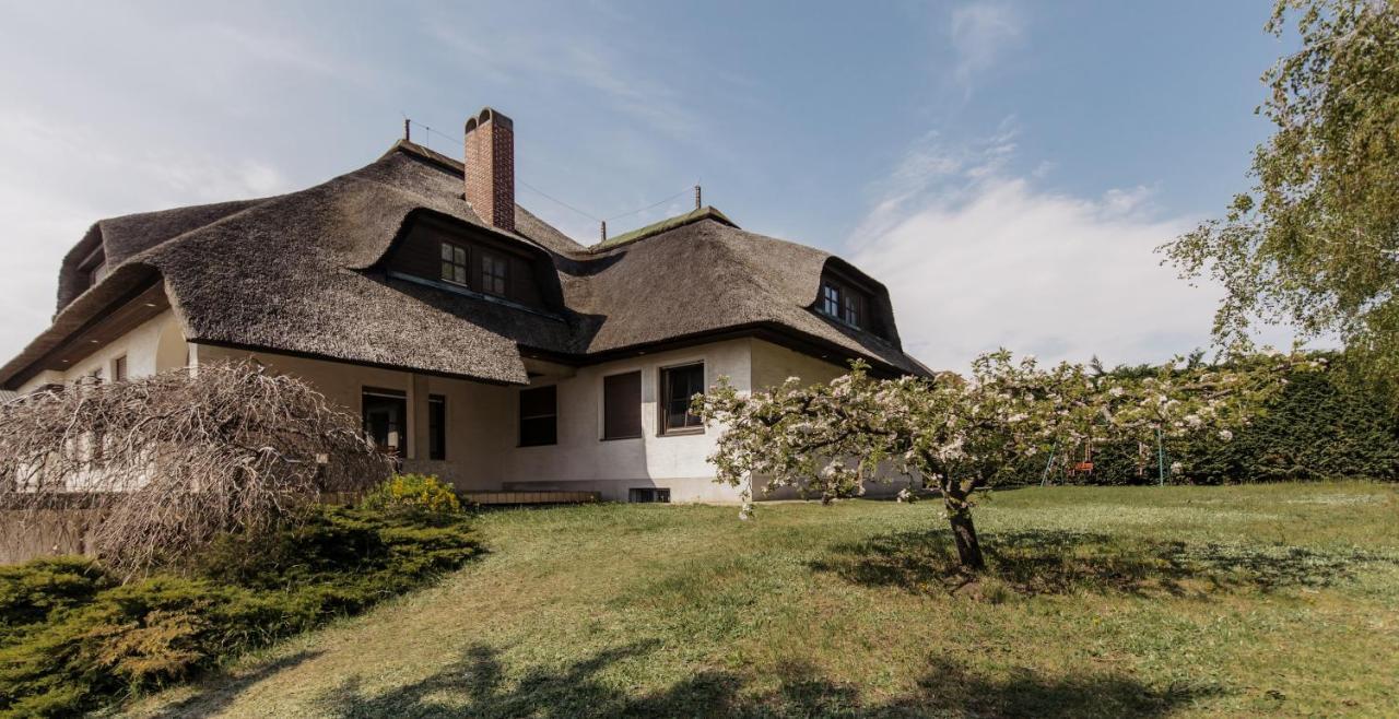 Ferienhaus Schilfvilla Мербише-ам-Зее Экстерьер фото